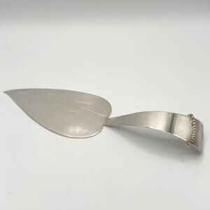 Vintage Three Crowns Silver Plate Leaf-Shaped Cake Dessert Server 10"